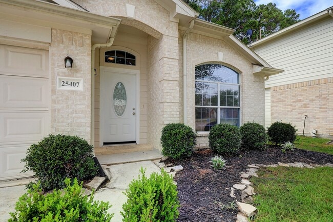 Building Photo - 25407 Clover Ranch Dr