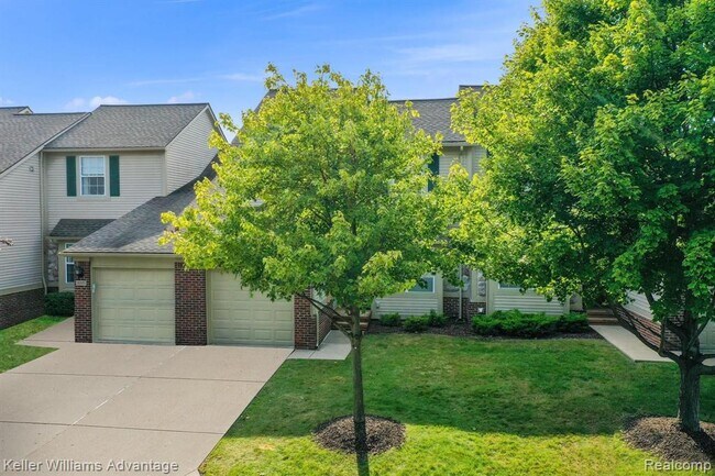 Building Photo - 31173 Livingston Dr