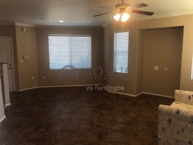 Foto del edificio - 2134 E Broadway Rd