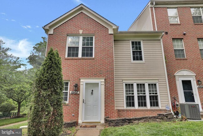 Foto del edificio - 10107 Reprise Dr