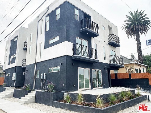 Building Photo - 1718 Miramar St