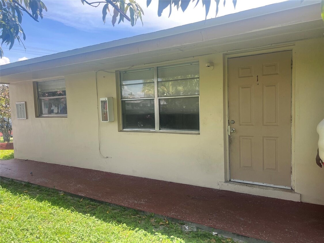 Photo - 5630 NW 15th St (Lauderhill, FL)