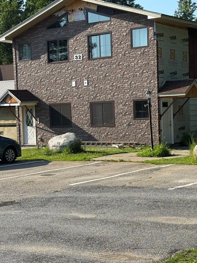 Foto del edificio - 24 Jericho Rd