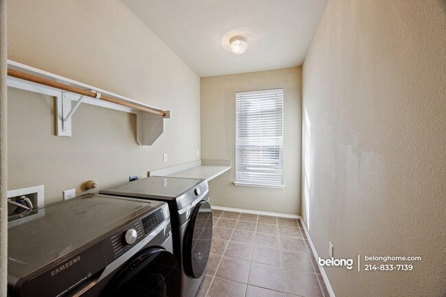 Building Photo - 2128 Valley Forge Trail