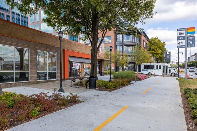 Lindbergh has a variety of shops that are walkable in the neighborhood.