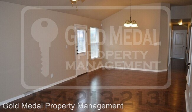 Building Photo - 1110 Grace Point Dr