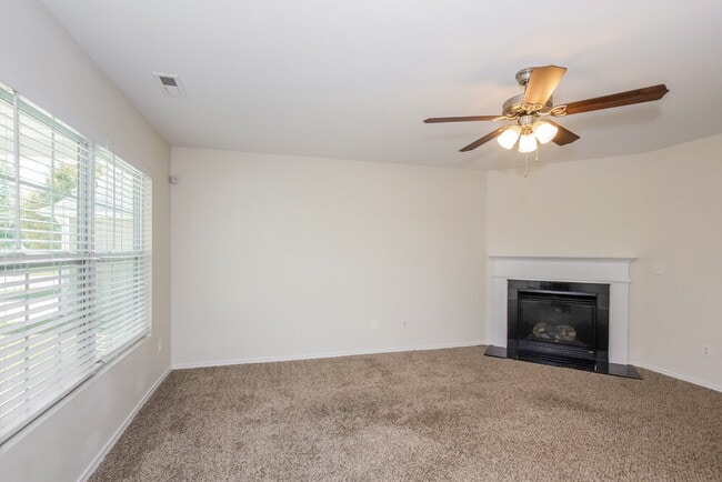 Building Photo - 3031 Buckleigh Dr