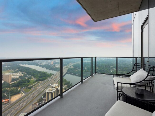 Foto del edificio - 44 East Ave