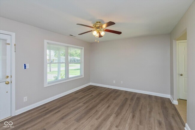 Foto del edificio - 1548 Churchill Rd
