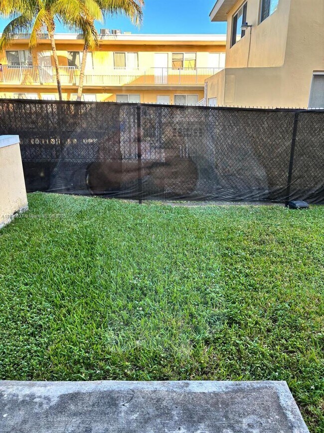 Foto del edificio - 2062 NE 167th St