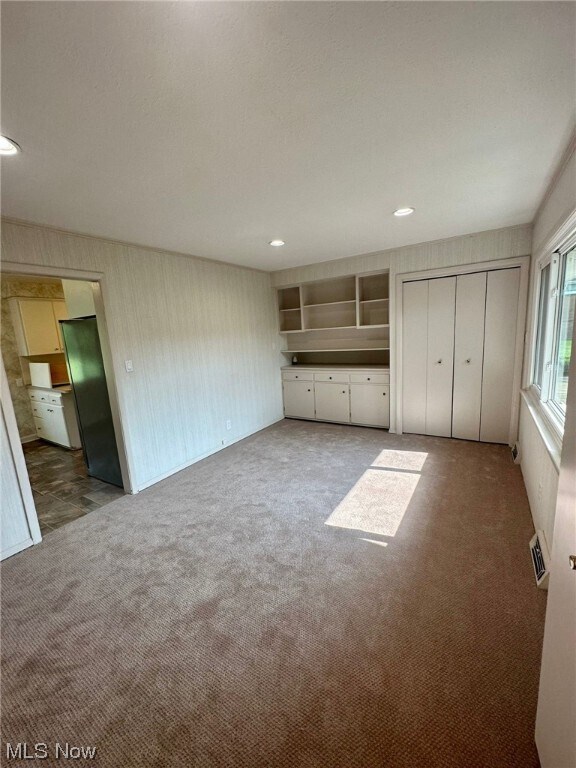 Building Photo - 2445 Sittingbourne Ln