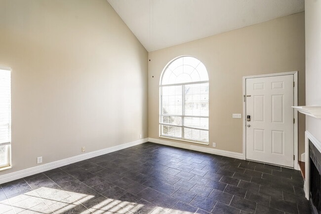 Building Photo - 2147 Rocky Fork Rd