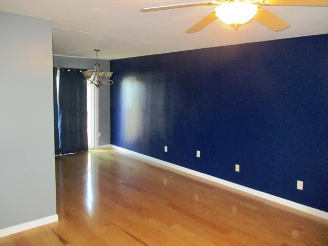 Building Photo - 1229 Sandburg Dr