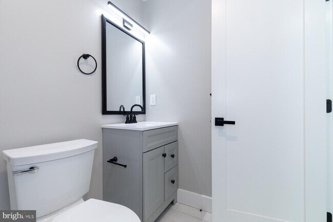 Foto del edificio - 1321 Shepherd St NW