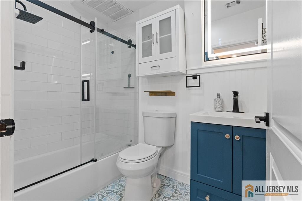 Foto principal - 362 1/2-362 New St