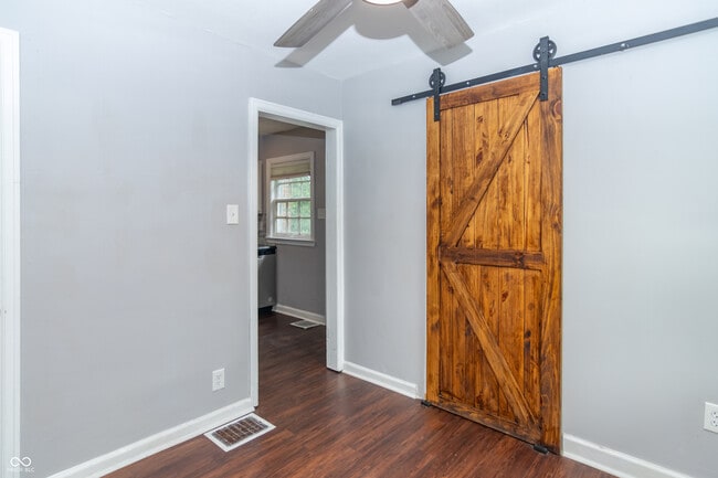 Building Photo - 3457 N Sherman Dr