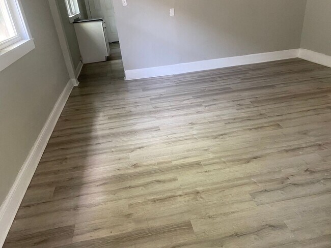 Foto del edificio - Beautiful 4 Bed Ready for Move In!