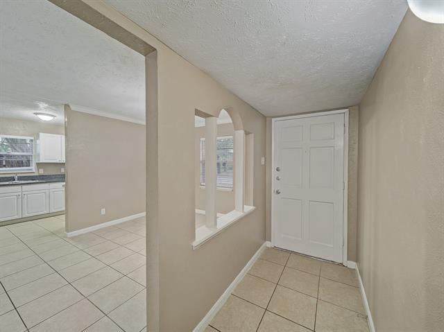 Building Photo - 2826 Fern Glen Dr