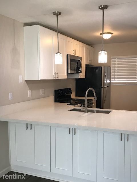 Building Photo - 2 br, 1.5 bath  - 2407 Adams Ave Apt 20 20
