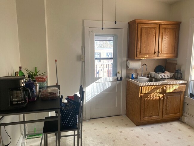 Foto del edificio - 319 N Charlotte St