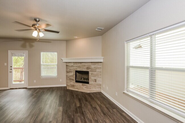 Foto del edificio - 12406 Jacobs Pond