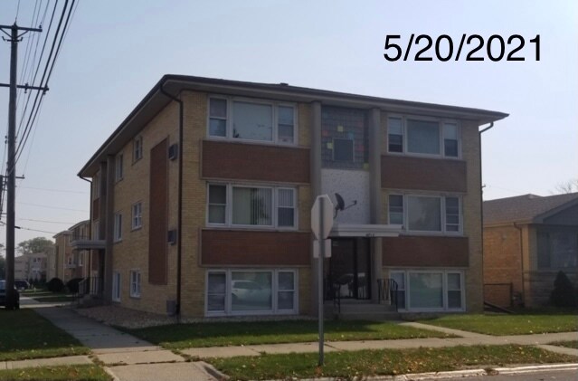 Primary Photo - 6939 W Gunnison St