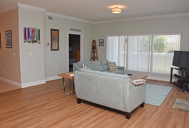 Foto del edificio - 1236 1st St N