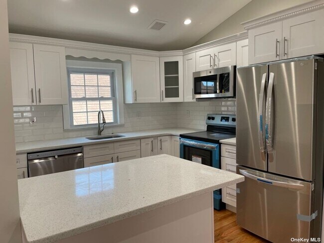 Foto del edificio - 205-15 100th Ave