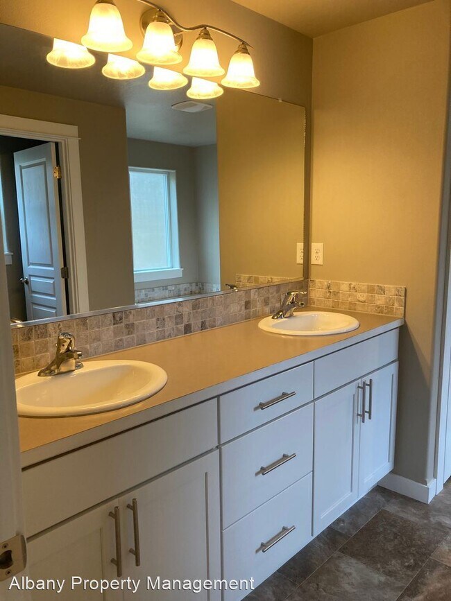 Foto del edificio - 3 br, 2.5 bath House - 2898 Amble Side Ct NW