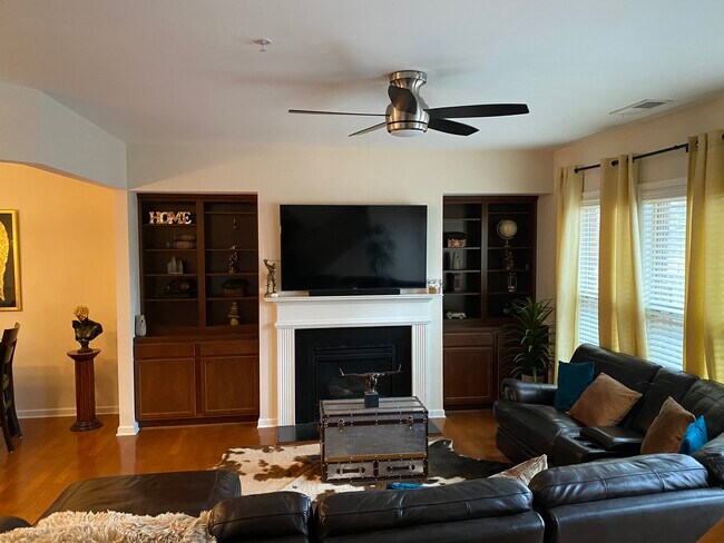 Building Photo - 1818 Caswell Pky