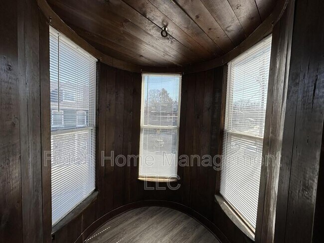 Building Photo - 457 S Shippen St
