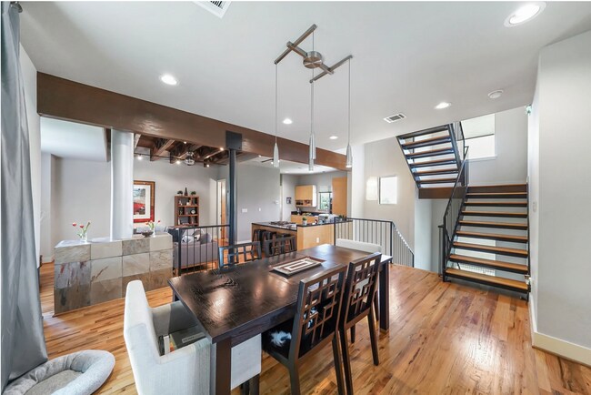 Dining in the second floor - 318 McAlpine St