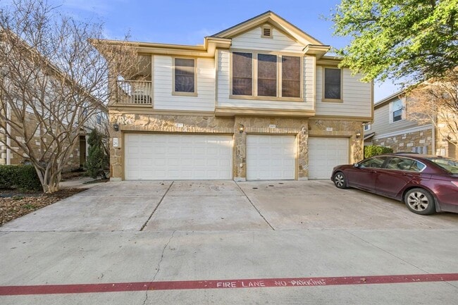 Building Photo - 16100 S Great Oaks Dr