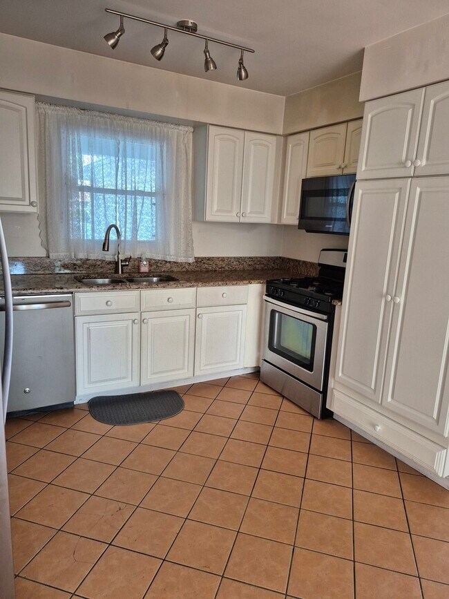Foto del edificio - 1171 Twisted Oak Ln