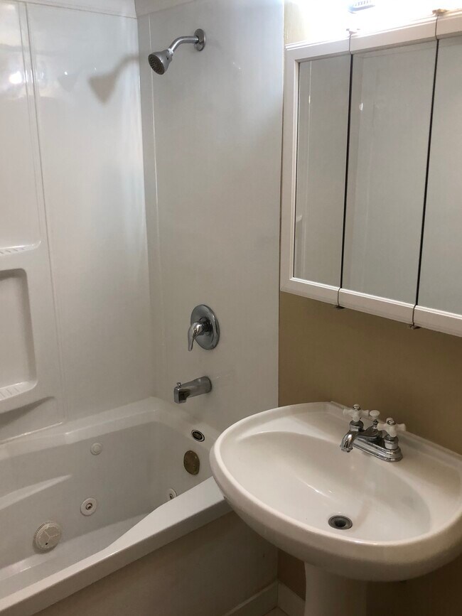 Foto del edificio - 5530 S 129th St