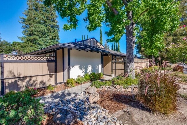 Photo - 1234 Blackberry Terrace Townhome