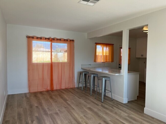 Building Photo - Recently Remodeled San Bernardino Home