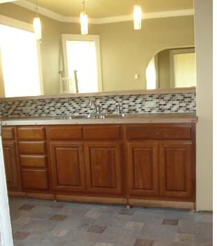 Kitchen - 722-724 S 26th St