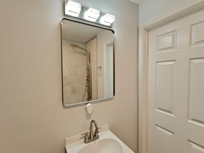 Building Photo - 2007 W Indiana Ave