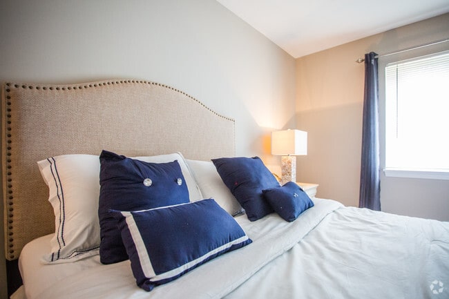 Interior Photo - Crystal Springs