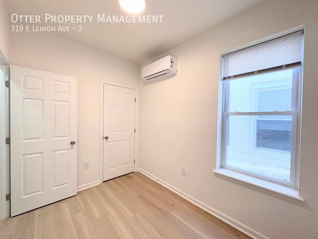 Building Photo - 319 E Lehigh Ave