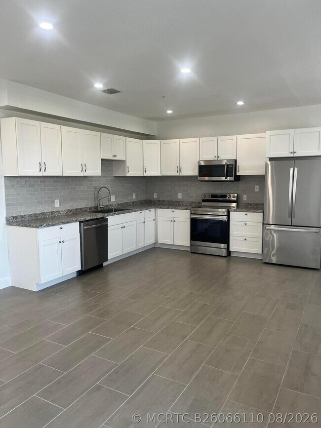 Building Photo - 2137 Shoma Dr