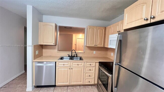 Foto del edificio - 7820 NW 7th St