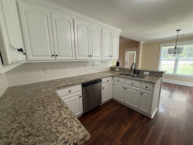 Foto del edificio - 3606 Ashford Dr NW
