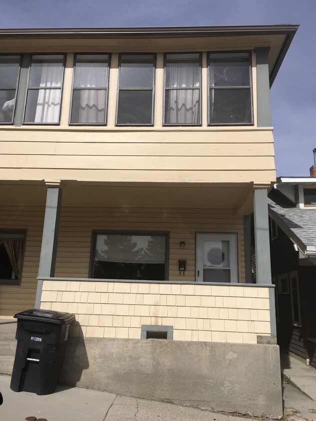Primary Photo - 1123 W Park St