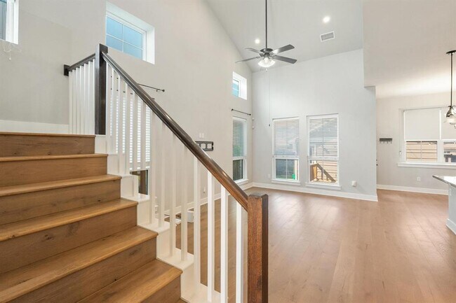 Foto del edificio - 913 Cannoneer Ln