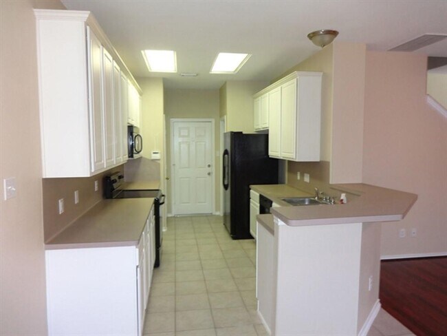 Foto del edificio - 16650 Beckland Ln