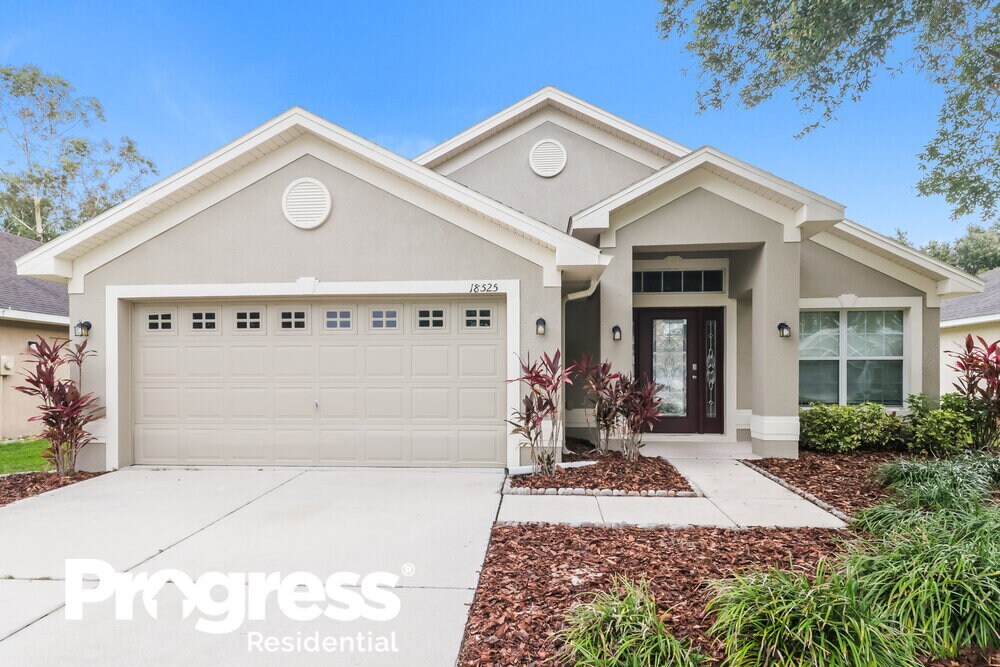 Foto principal - 18525 Dajana Ave