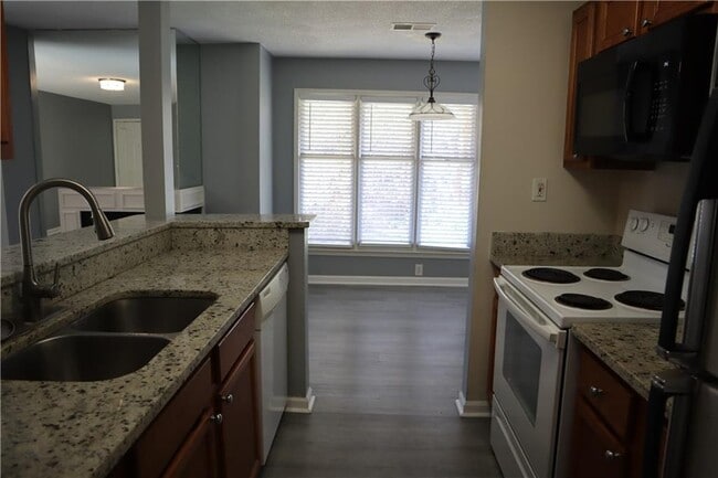 Building Photo - 1103 Garden Ct