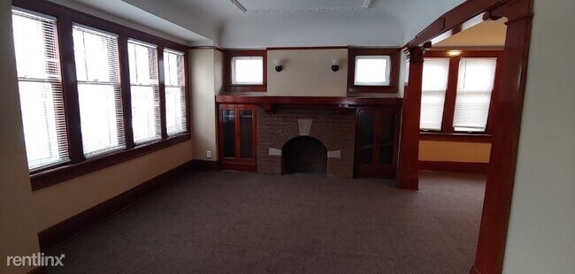 Building Photo - 2 br, 1 bath Apartment - 3853 N 24th Pl